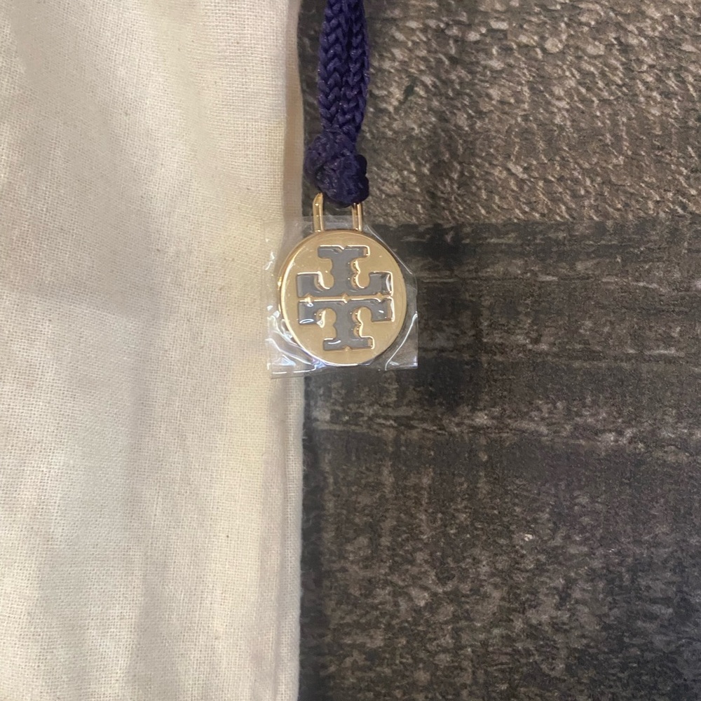 Tory Burch Cream Drawstring Dust Bag with Purple and Green Trim - Picture 2 of 6
